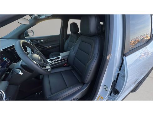 Used 2026 Chevrolet Equinox LT w/ Convenience Package II AWD/4WD image 24