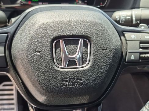 Used 2023 Honda Accord Sport image 27