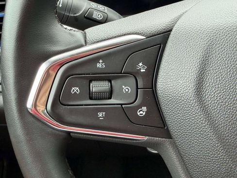 Used 2024 Chevrolet Trax LT w/ Driver Confidence Package FWD image 20