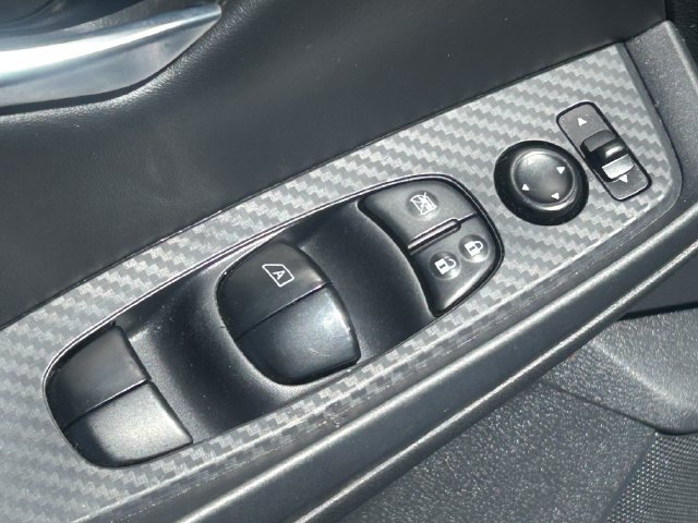 Used 2024 Nissan Sentra SV FWD image 27