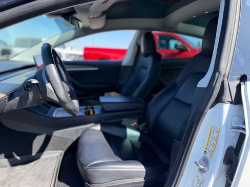 Used 2022 Tesla Model 3 Long Range AWD/4WD image 5