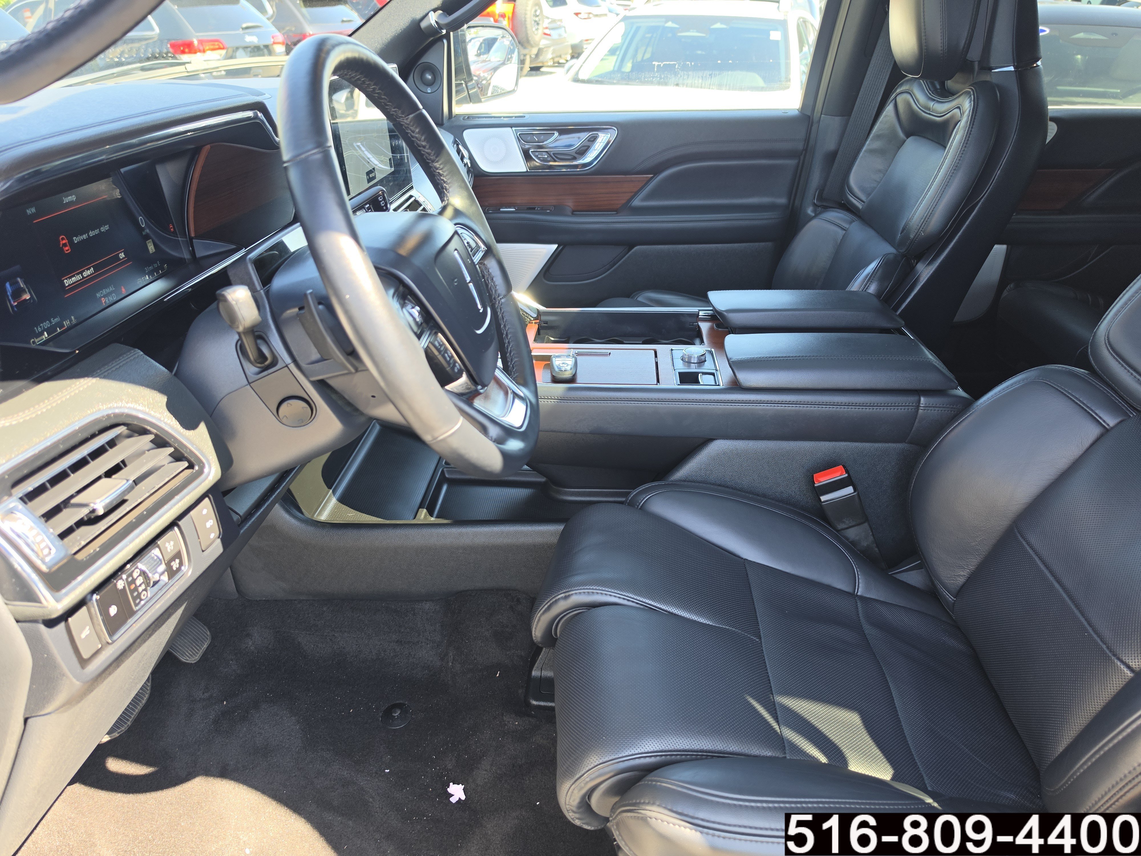 Used 2023 Lincoln Navigator Reserve AWD/4WD image 16