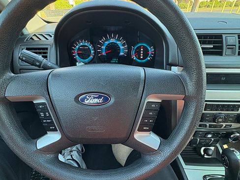 Used 2012 Ford Fusion SE image 1