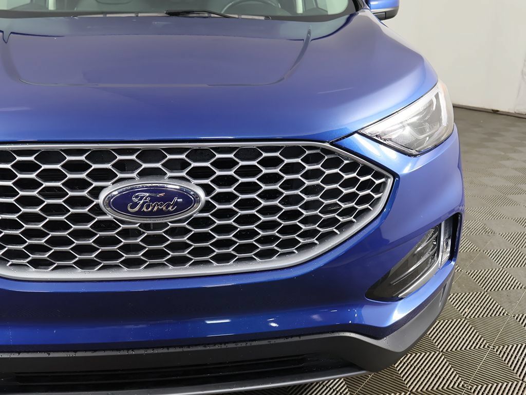 Used 2024 Ford Edge SEL w/ Convenience Package AWD/4WD image 12