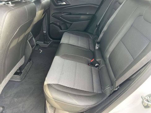 Used 2025 Chevrolet Trax LT FWD image 13