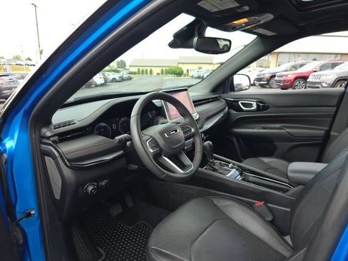 Used 2024 Jeep Compass Trailhawk w/ Trailhawk Elite Group AWD/4WD image 16