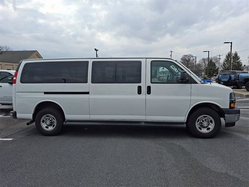 Used 2019 Chevrolet Express 3500 LT w/ LT Preferred Equipment Group image 8