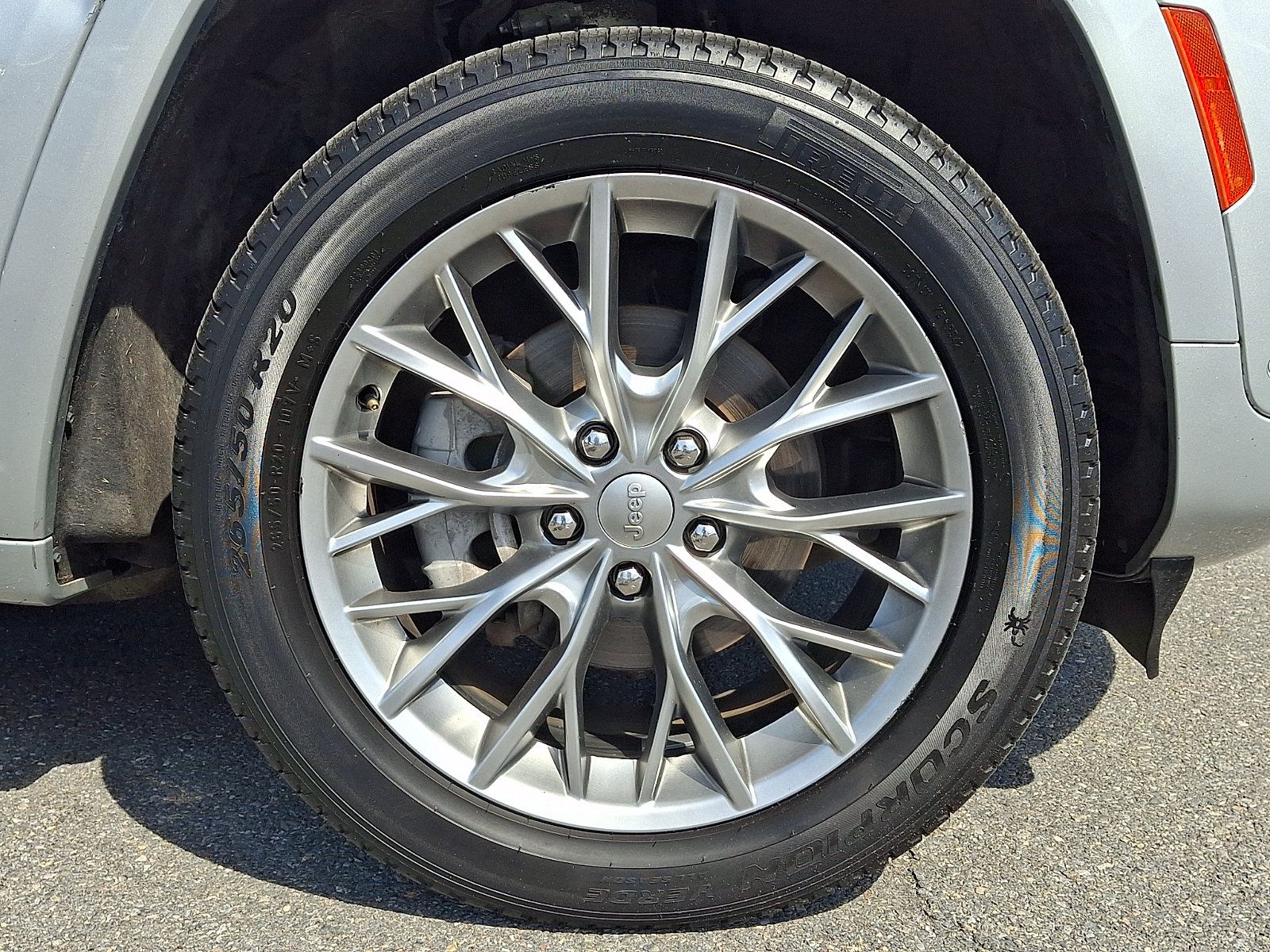 Used 2023 Jeep Grand Cherokee Summit AWD/4WD image 7