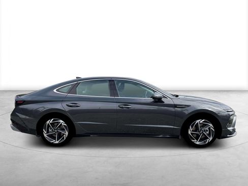 New 2026 Hyundai Sonata SEL FWD image 9