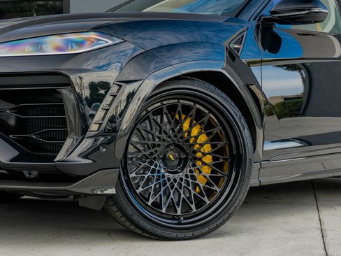 Used 2025 Lamborghini Urus SE AWD/4WD image 25