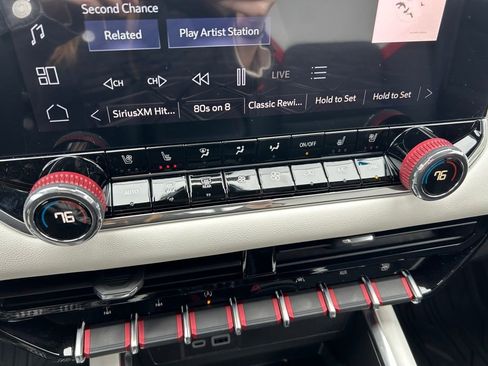 New 2026 GMC Canyon AT4X w/ AT4X AEV Edition image 40