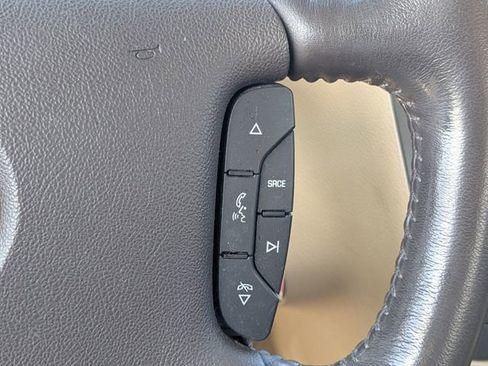 Used 2011 Buick Lucerne CXL w/ Driver Confidence Package image 16