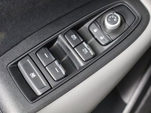 Used 2025 Subaru Outback Premium AWD/4WD image 20