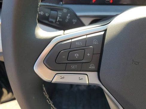 New 2026 Volkswagen Tiguan SE FWD image 21