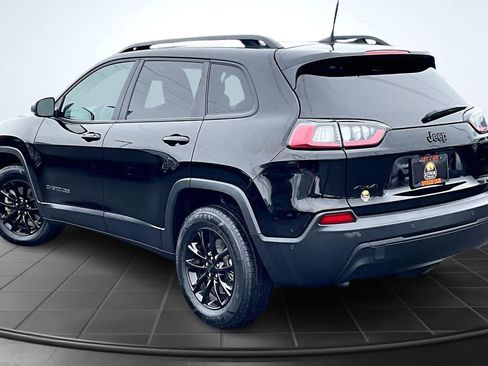 Used 2023 Jeep Cherokee Altitude Lux image 4
