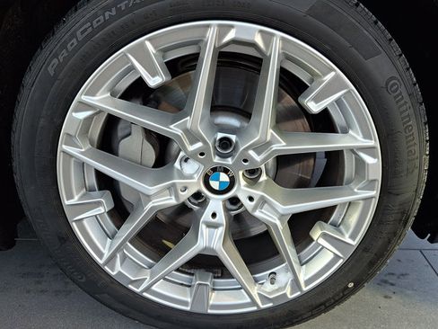 Certified 2025 BMW 330i xDrive Sedan w/ Convenience Package image 7