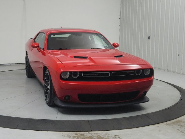Used 2018 Dodge Challenger R/T Scat Pack w/ Leather Interior Group RWD image 3