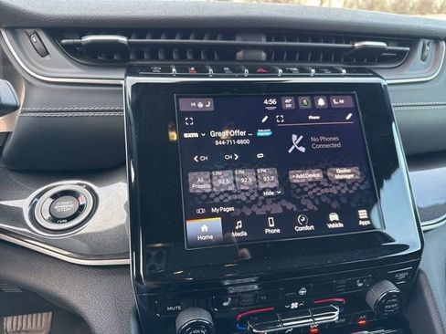 Certified 2022 Jeep Grand Cherokee Altitude image 12