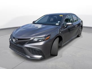 Used 2024 Toyota Camry SE w/ Cold Weather Package FWD video 2