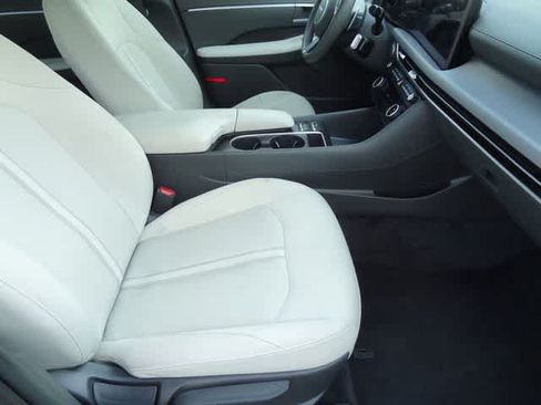 Used 2025 Hyundai Sonata SEL FWD image 13