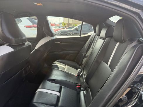 Used 2025 Toyota Camry SE image 25