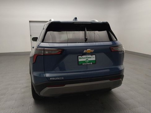 Used 2025 Chevrolet Equinox LT w/ Convenience Package II image 6