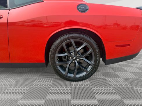 Used 2019 Dodge Challenger R/T w/ Blacktop Package RWD image 28