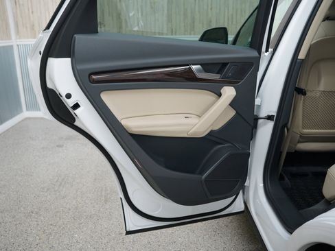 Used 2020 Audi Q5 2.0T Premium Plus image 36