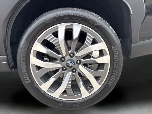 Used 2025 Subaru Forester Touring image 9