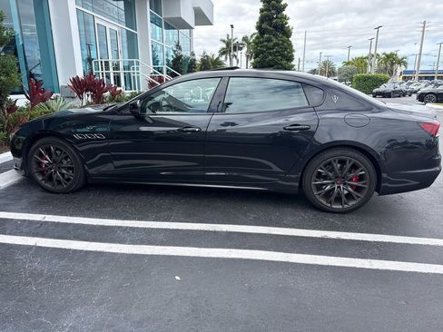 Used 2022 Maserati Quattroporte GT image 11