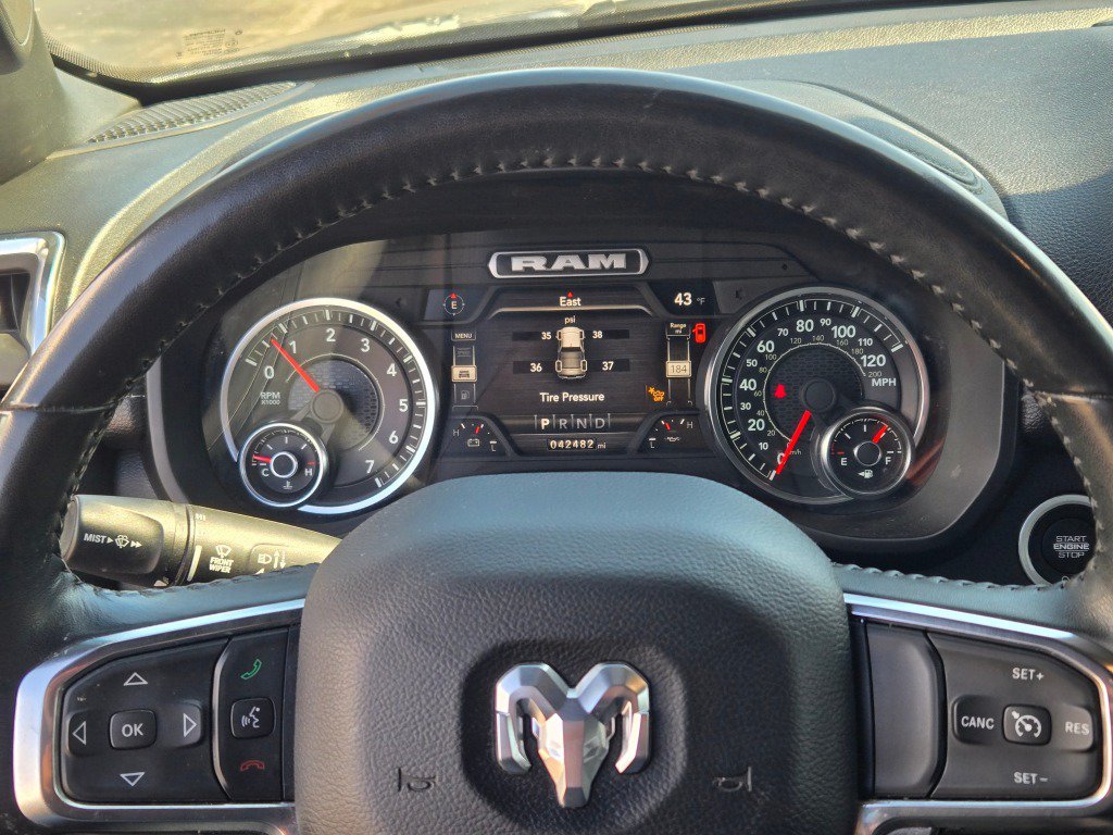 Used 2024 RAM 1500 Laramie AWD/4WD image 33