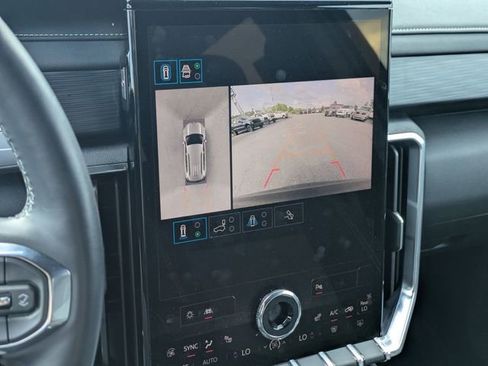 Used 2025 GMC Acadia Elevation FWD image 21