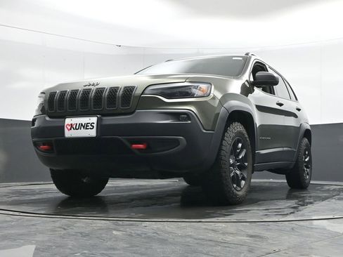 Used 2020 Jeep Cherokee Trailhawk w/ Comfort/Convenience Group image 46