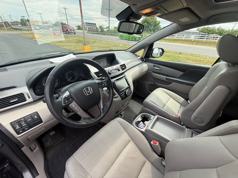 Used 2016 Honda Odyssey Touring Elite image 14