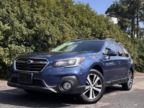 Used 2019 Subaru Outback 2.5i Limited image 2
