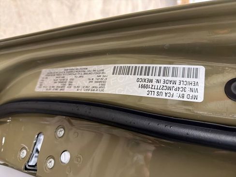 New 2026 Jeep Cherokee Overland image 32