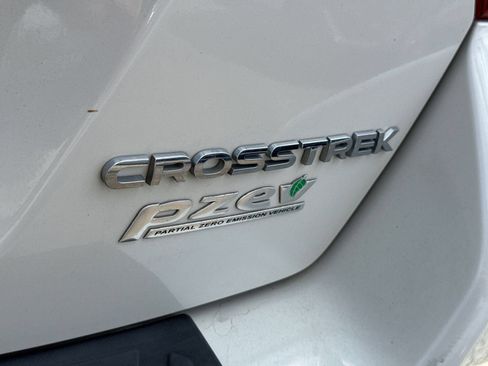 Used 2016 Subaru Crosstrek 2.0i Limited AWD/4WD image 2