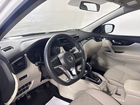 Used 2018 Nissan Rogue Sport SV AWD/4WD image 17