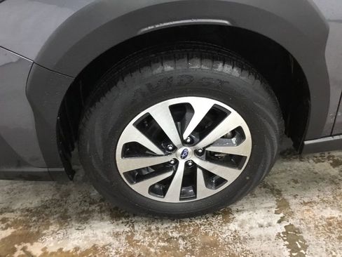 Used 2024 Subaru Outback Premium image 4