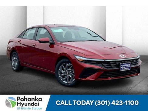 Certified 2025 Hyundai Elantra Hybrid FWD image 1