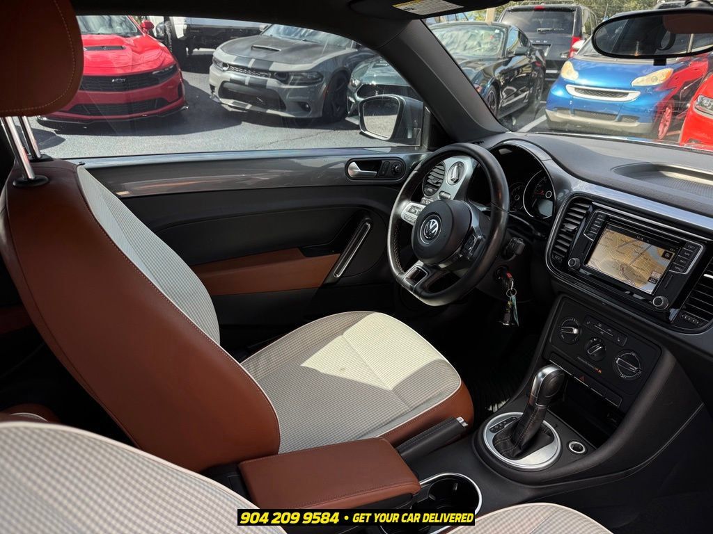 Used 2017 Volkswagen Beetle 1.8T Classic FWD image 28