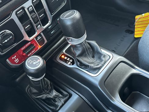 New 2025 Jeep Gladiator Willys image 20