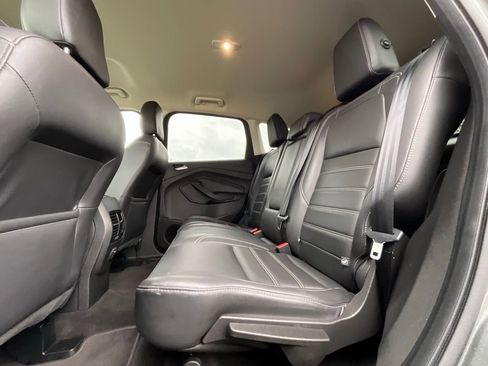 Used 2019 Ford Escape SEL image 14