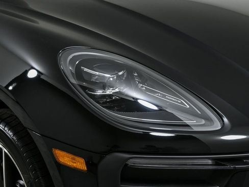 New 2026 Porsche Macan image 38