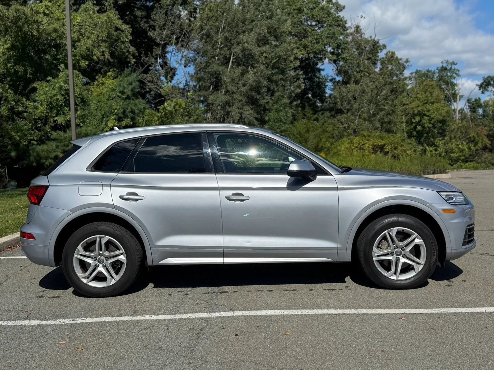 Used 2018 Audi Q5 2.0T Premium w/ Convenience Package AWD/4WD image 4