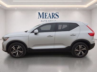 Used 2023 Volvo XC40 B5 Plus