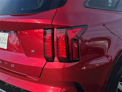 Certified 2021 Kia Sorento S image 10