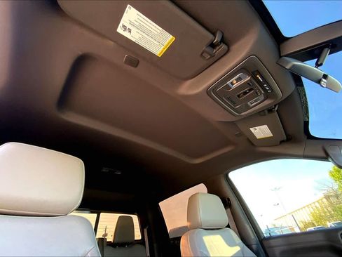 Used 2019 Chevrolet Silverado 1500 LT w/ Texas Edition image 16