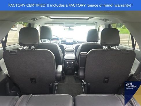 Used 2024 Ford Explorer XLT w/ Equipment Group 202A AWD/4WD image 18