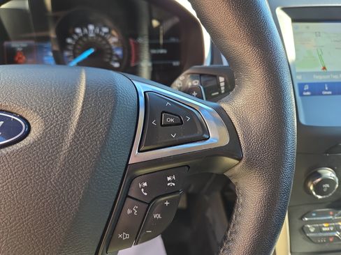 Used 2020 Ford Edge SEL w/ Convenience Package image 19